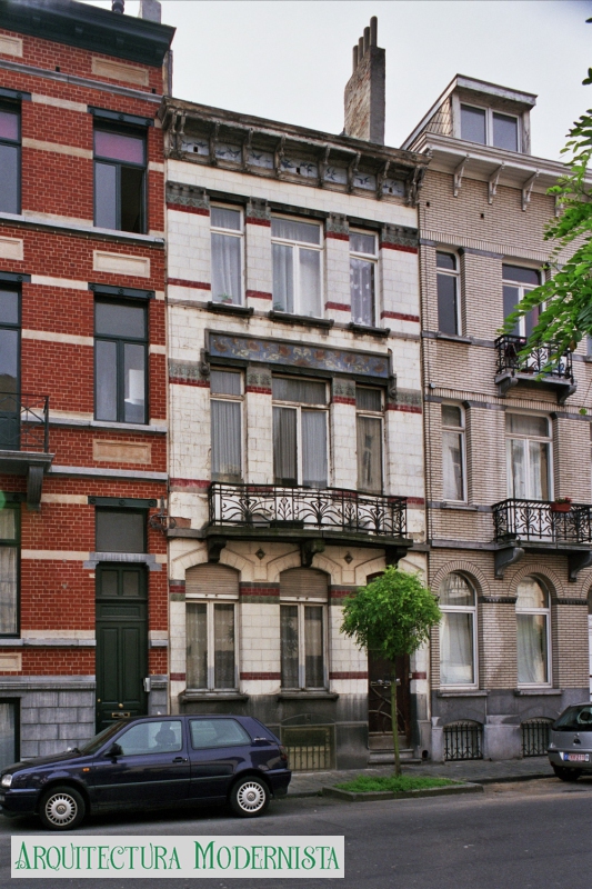 (Foto: © SPRB-DMS; https://monument.heritage.brussels/fr/Ixelles/Rue_Gaenaeral_Patton/7/16939, 2005)