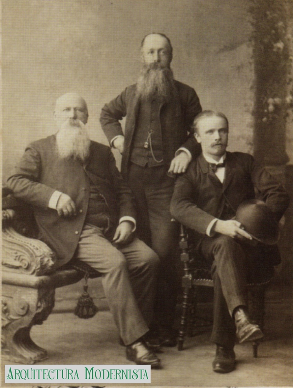 Germans Morandini (Román al centre)