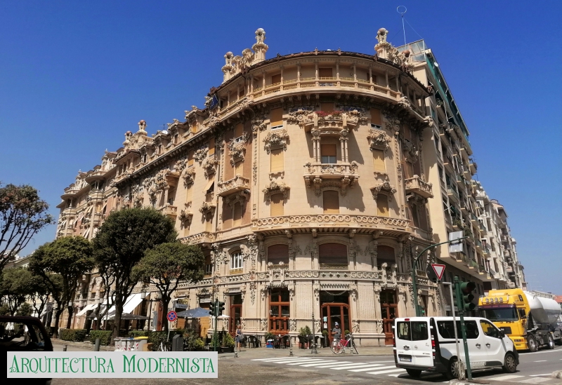 Foto: Palau Dellepiane (o "delle Palle")