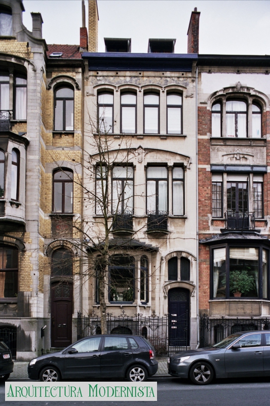 (Foto: © SPRB-DMS; https://monument.heritage.brussels/fr/Ixelles/Chaussaee_de_Vleurgat/230/17170, 2005)